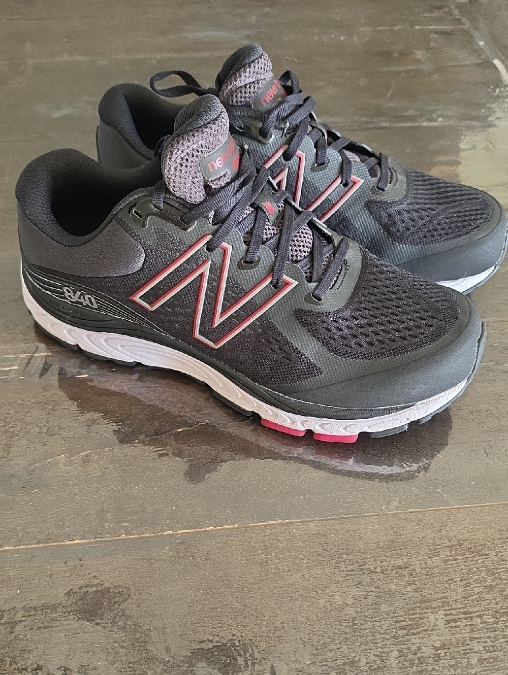 (9) New Balance 840 Black & Red Men's Running Sneakers Athletic Athleisure Comfy